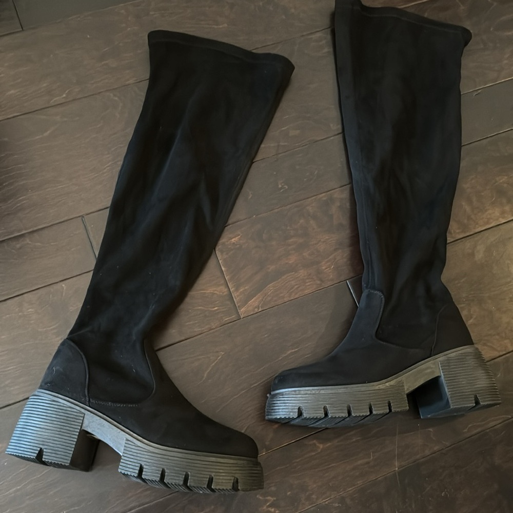 Rouge! Black Over-the-Knee Chunky Heel Boots